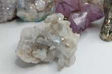 Load image into Gallery viewer, 2.5&quot; Clear Quartz Crystal Cluster
