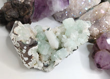 Load image into Gallery viewer, 3&quot; Green Apophyllite Heulandite Crystal Cluster
