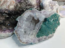 Load image into Gallery viewer, 4.5&quot; Amethyst Quartz Crystal Geode
