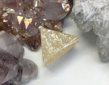 Load image into Gallery viewer, 1&quot; Rainbow Shean Honey Calcite Crystal Pyramid
