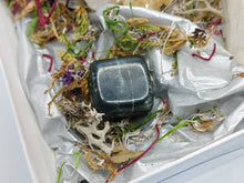 Load image into Gallery viewer, Luck Healing Gemstone Crystal Kit
