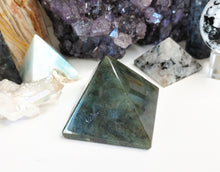 Load image into Gallery viewer, 2.5&quot; Labradorite Flash Crystal Pyramid
