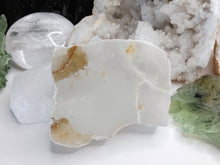 Load image into Gallery viewer, 3&quot; Optical Selenite Crystal Charging Plate

