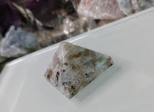 Load image into Gallery viewer, 1&quot; Rainbow Moonstone Crystal Gemstone Mini Pyramid
