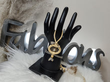 Load image into Gallery viewer, Handmade Adjustable Dreamcatcher Slave Bracelet
